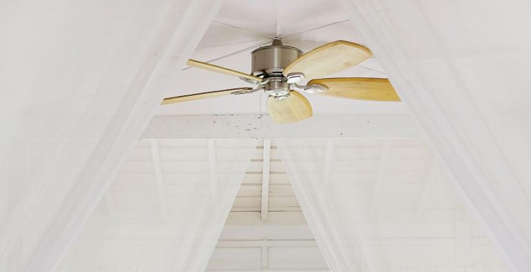 Reliable Electrician Blue Mountains to install and replace ceiling fans
